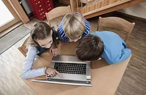 Bảo Vệ Con Trẻ An Toàn Trên Mạng Với Phần Mềm Giám Sát Toàn Diện